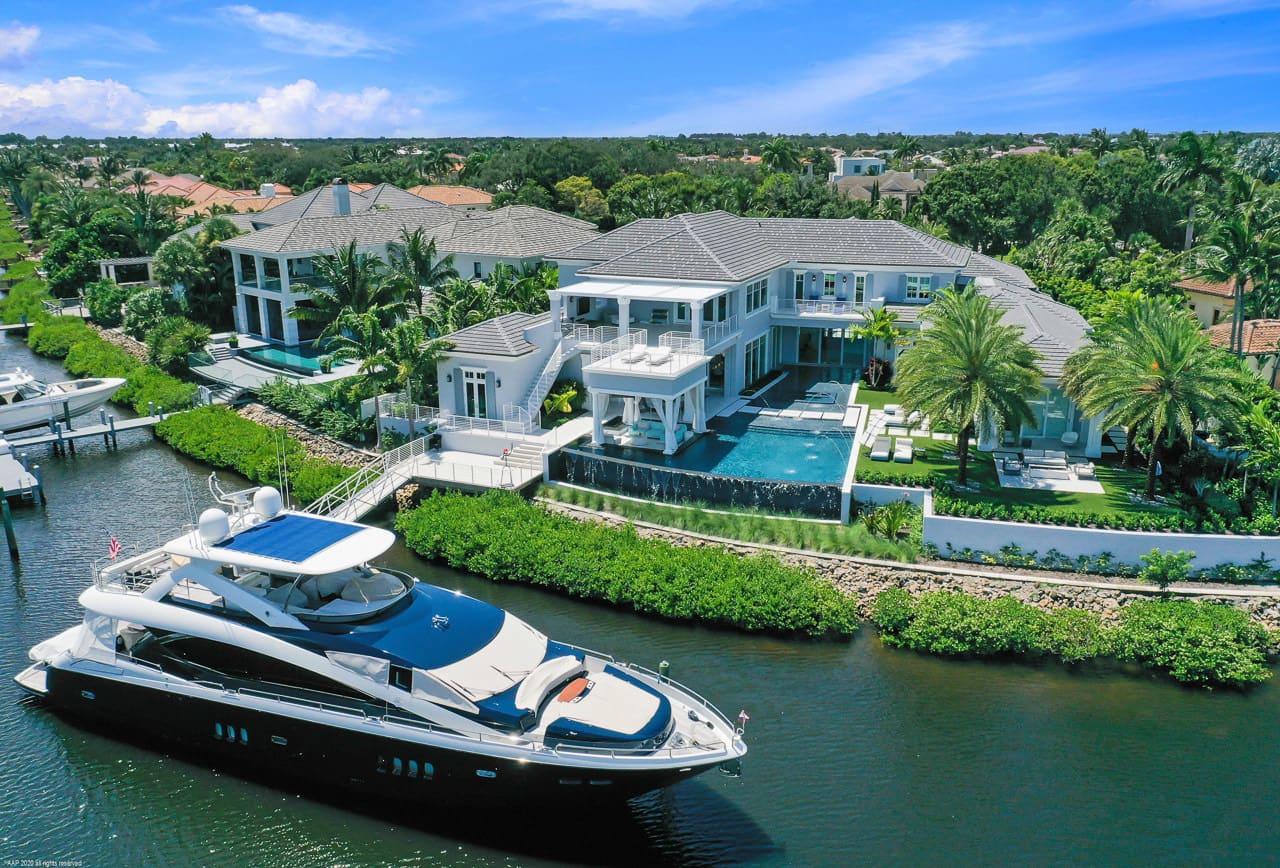 Modern Parisian Flat - Hotel in Jupiter Florida