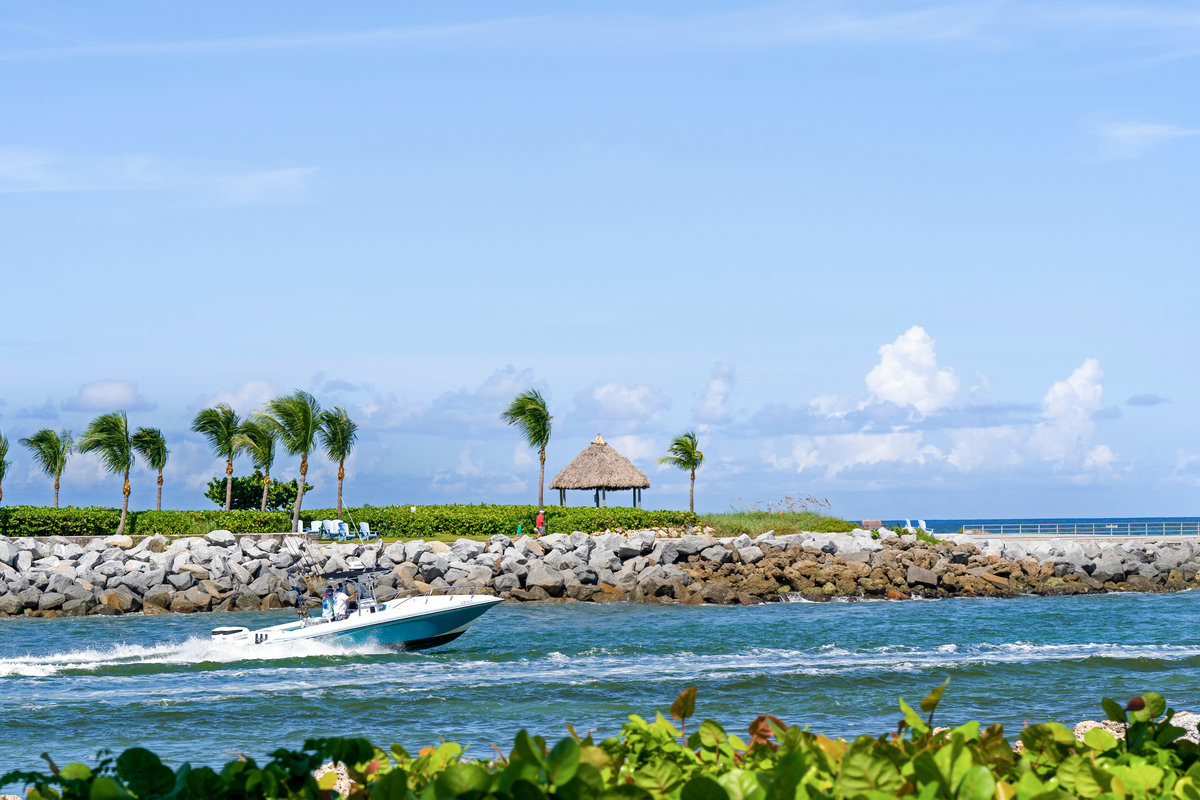 Quiet beaches to live near in Florida