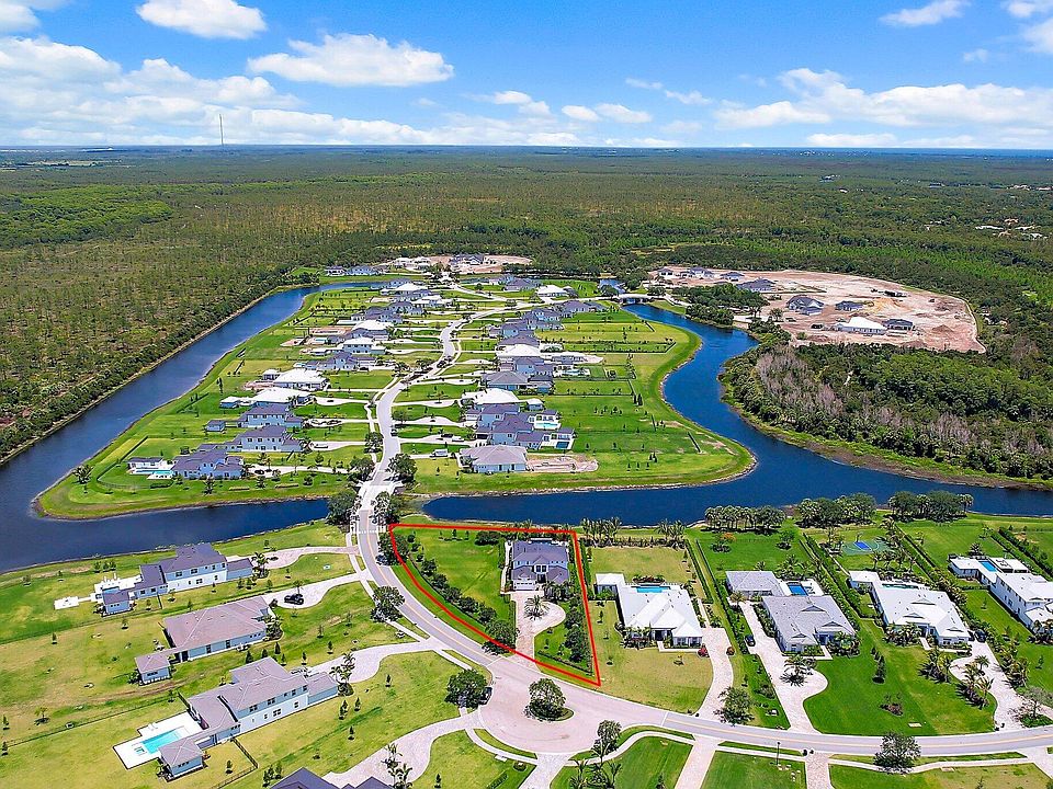 gated condos in Jupiter Island FL
