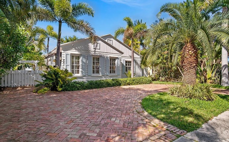 Admirals Cove Jupiter FL gated community